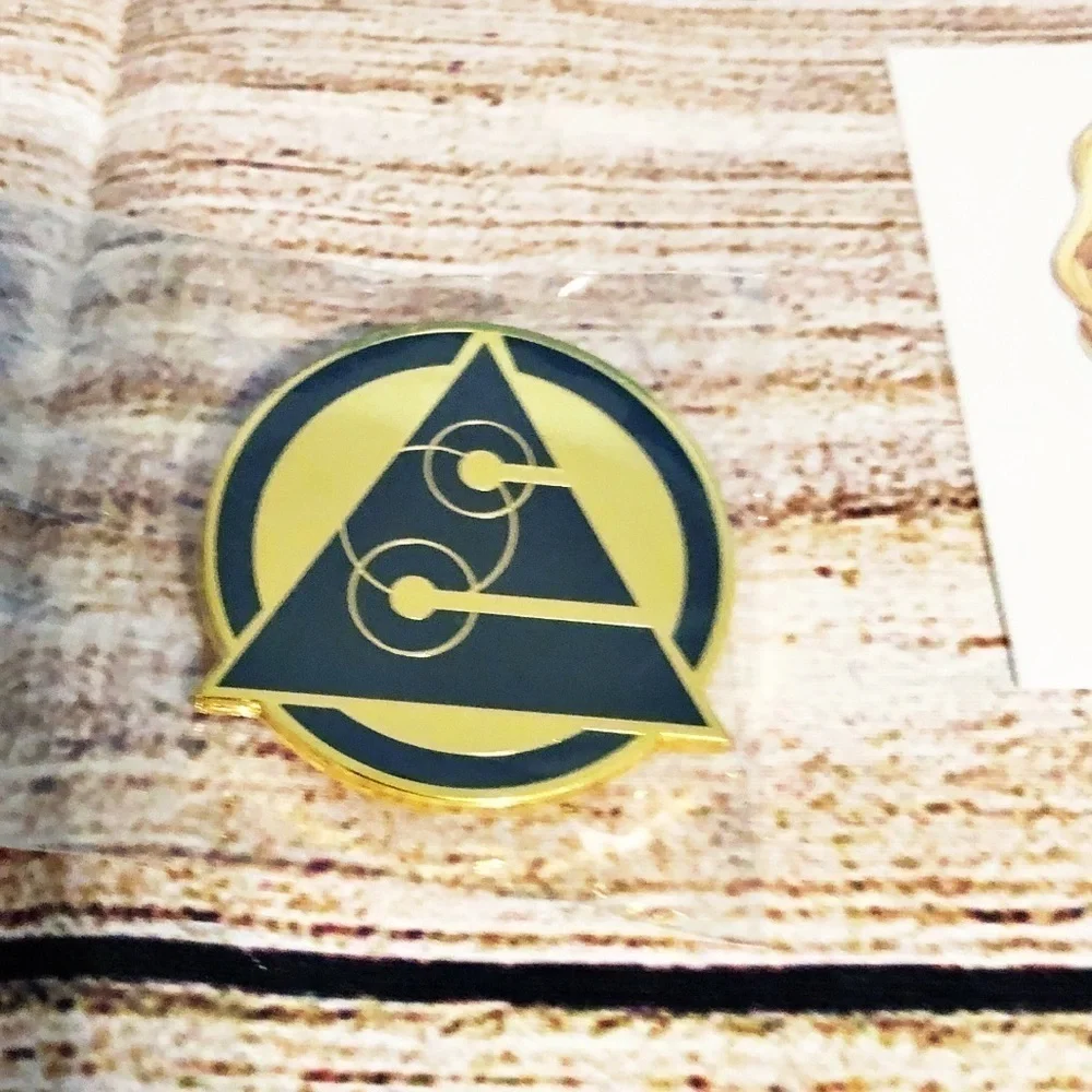 New Marvel Collectors Corp Exclusive Eternals Thena Sticker and Domo Pin - Picture 3 of 5